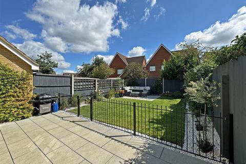9 Baird Close, Yaxley, Peterborough, PE7 3GB