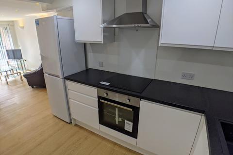2 bedroom flat to rent, Oxford Road, Manchester M1