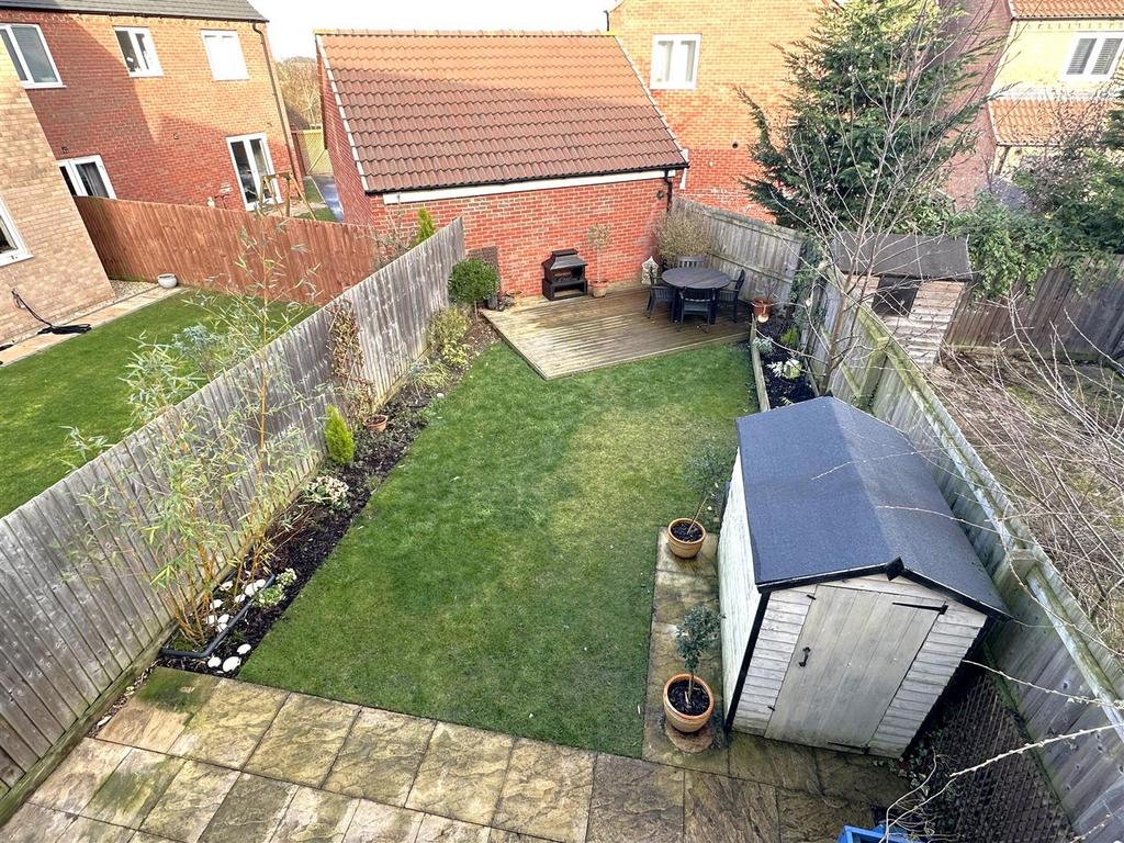 Well-Appointed Rear Garden 649