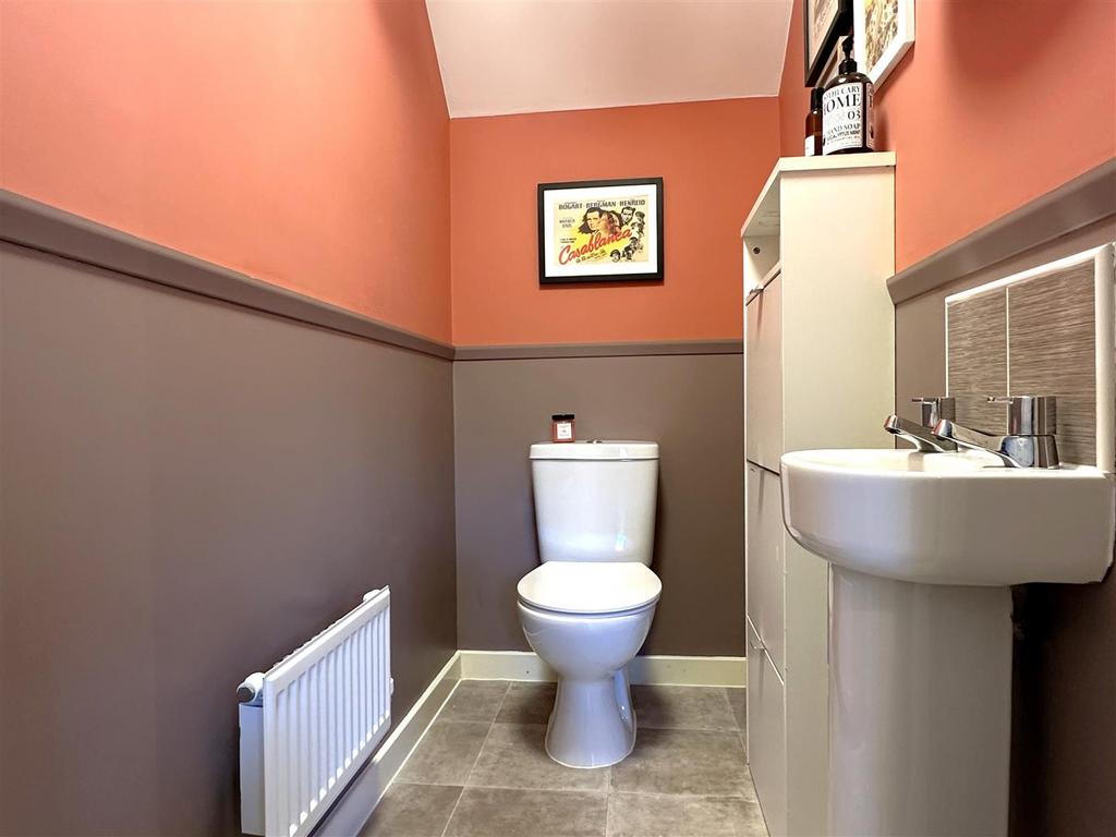 Ground Floor W.C 621
