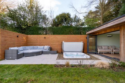 7 bedroom detached house for sale, Park View Road, Woldingham, CR3