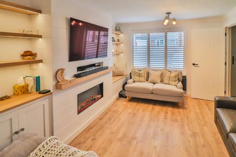 3 bedroom terraced house for sale, Yeoman Way, Hadleigh, IP7