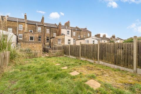2 bedroom flat for sale, Beadnell Road, London SE23