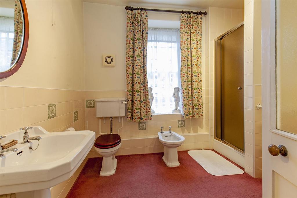 Bathroom-1.jpg