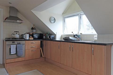 144e Brambletye Park Road, Redhill, RH1 6ED