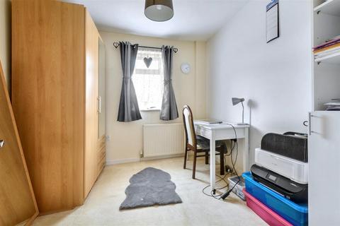 57 Corben Gardens, Bulwell, Nottingham, NG6 7FE