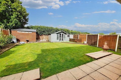 4 bedroom detached bungalow for sale, Pimperne