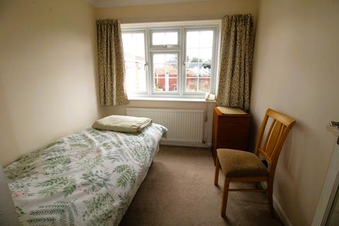 8 Tadlows Close, Upminster, RM14 2BD