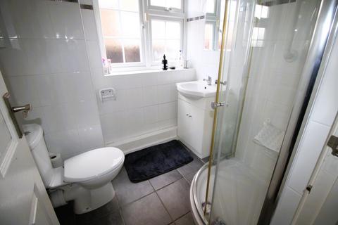8 Tadlows Close, Upminster, RM14 2BD