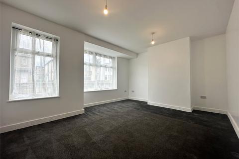 3 bedroom semi-detached house to rent, Moorland Road, Pudsey, West Yorkshire