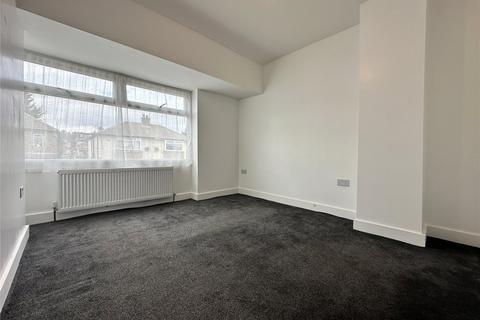 3 bedroom semi-detached house to rent, Moorland Road, Pudsey, West Yorkshire