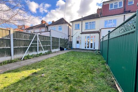3 bedroom end of terrace house for sale, Wards Road, Newbury Park