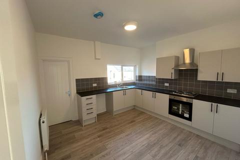 2 bedroom flat to rent, Rock Terrace, Washington