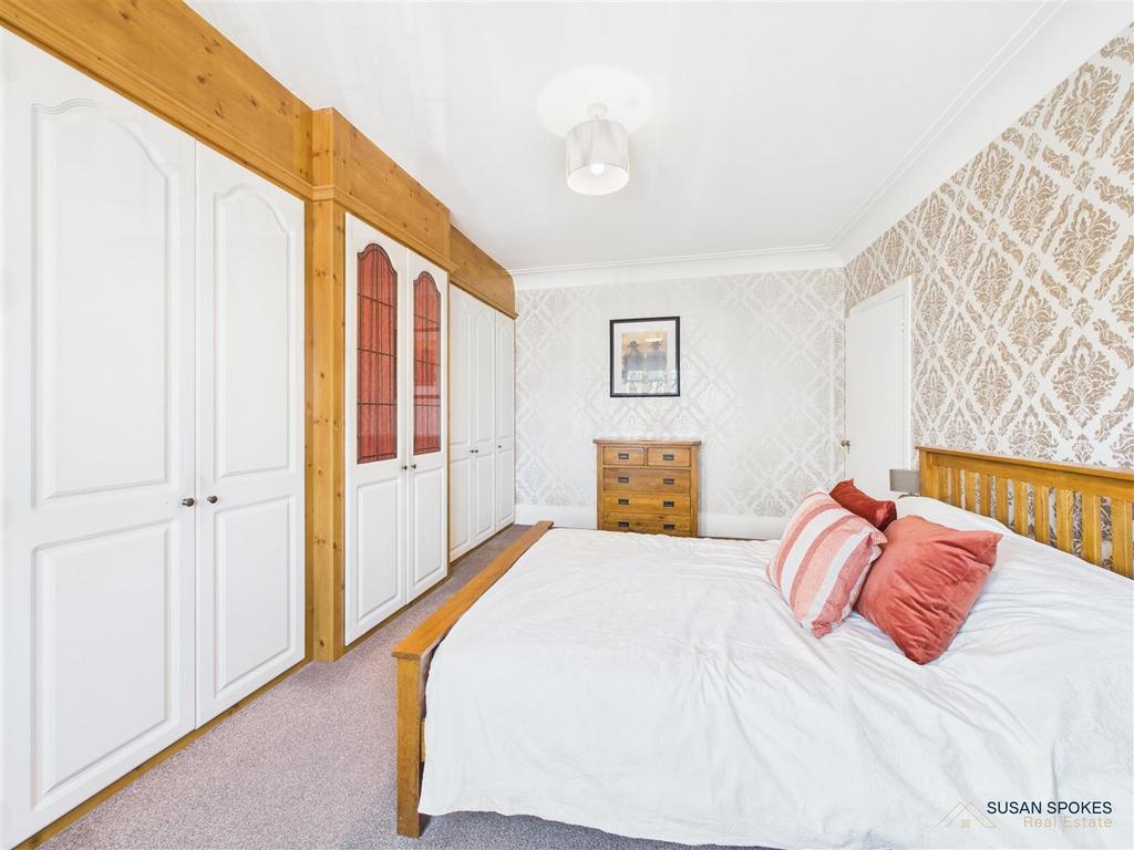 CAM01858 G0-PR0108-STILL025.jpg