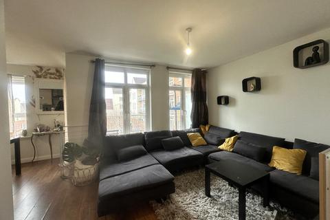 2 bedroom flat to rent, Fitzwilliam Close, Barnet N20