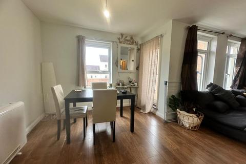 2 bedroom flat to rent, Fitzwilliam Close, Barnet N20