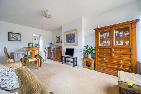 26 Gumbrells Close, Fairlands, Guildford, GU3 3NG