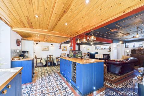 3 bedroom detached house for sale, Edge Cliffe Villas, Bridlington