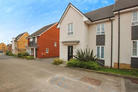 4 bedroom terraced house to rent, Square Leaze, Bristol BS34
