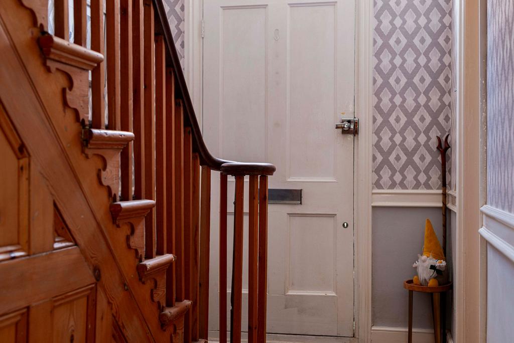 Entrance Hall (2)