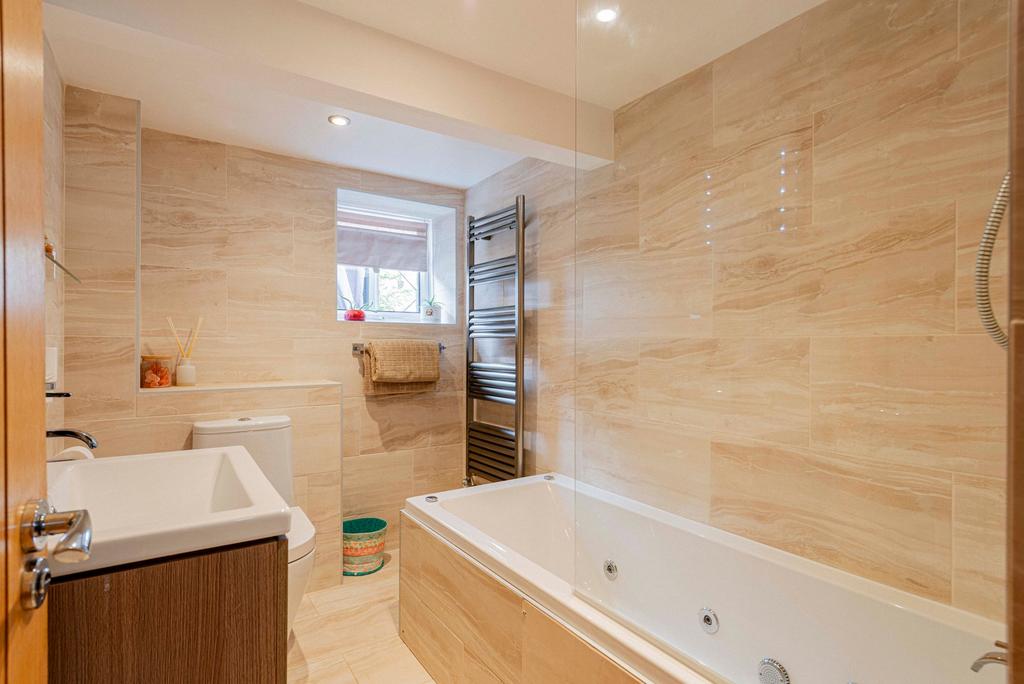 Annex Bathroom (1)