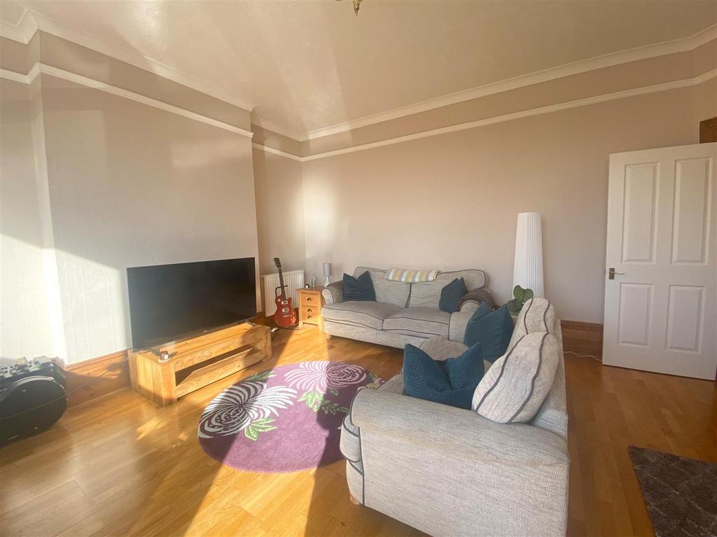 Living Room.jpg