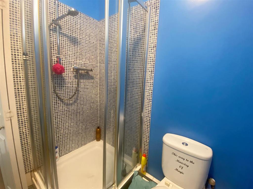 Shower Room.jpg