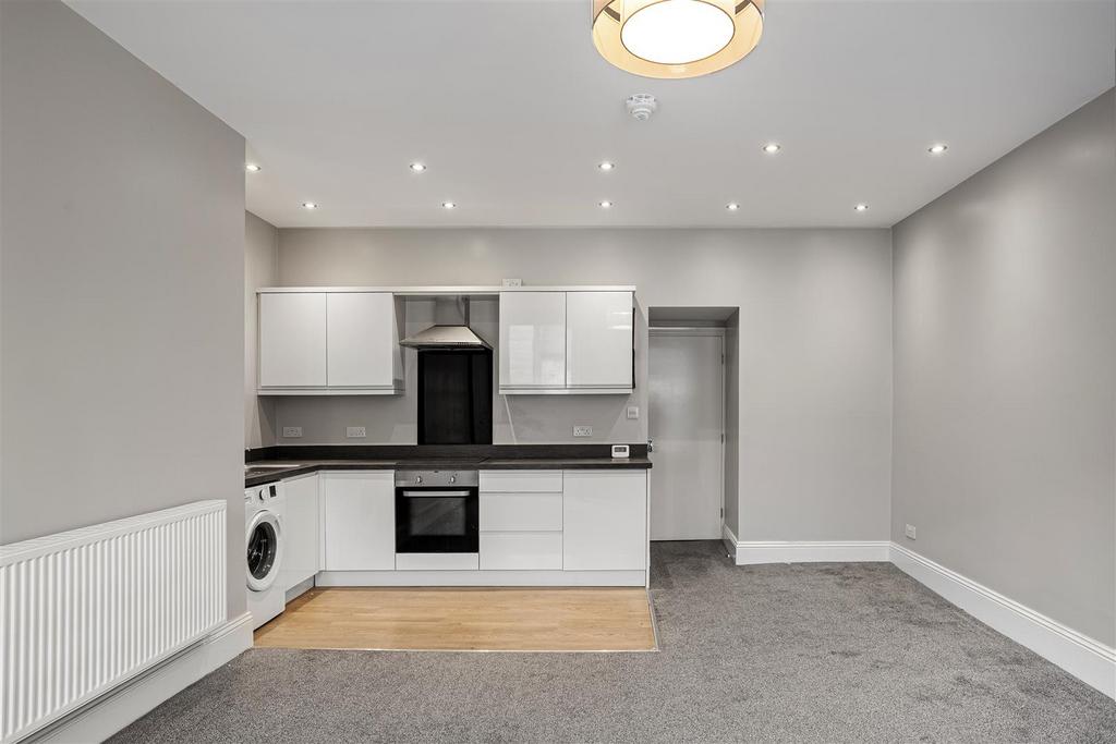 Flat 1 128 Micklegate 4.jpg