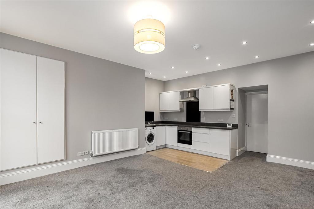 Flat 1 128 Micklegate 7.jpg