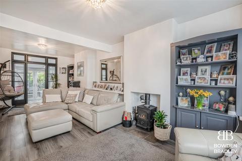 3 bedroom house for sale, Heybridge Drive, Ilford, IG6