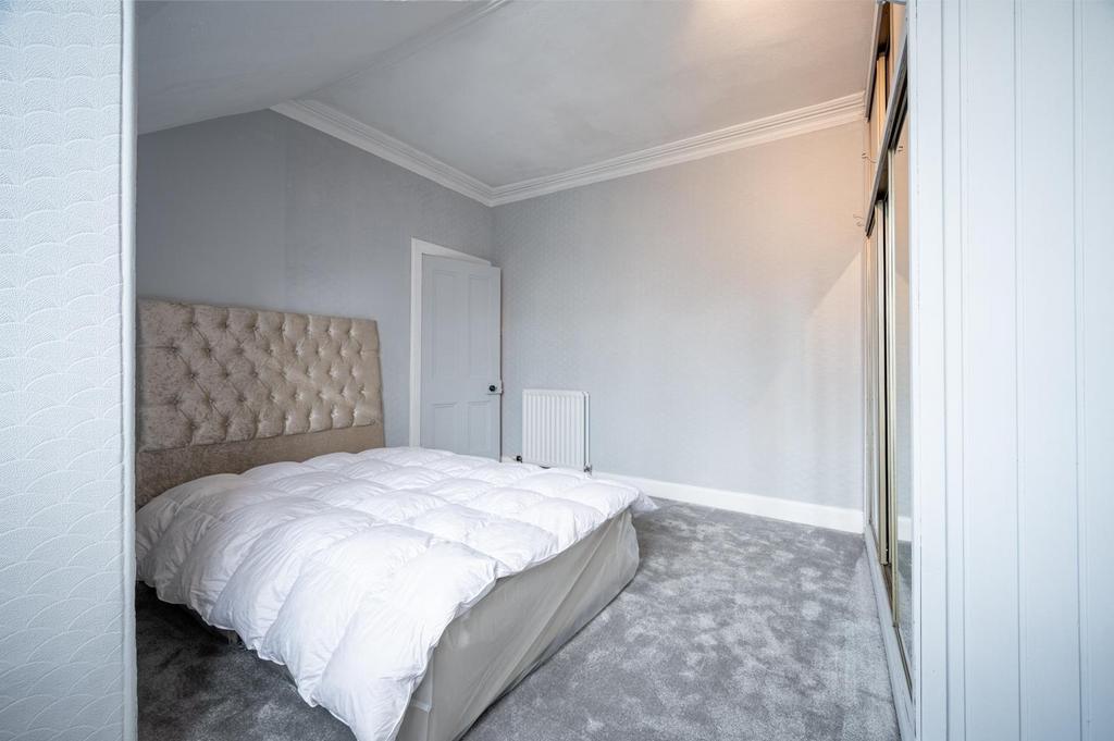 Bed2 (1).jpg