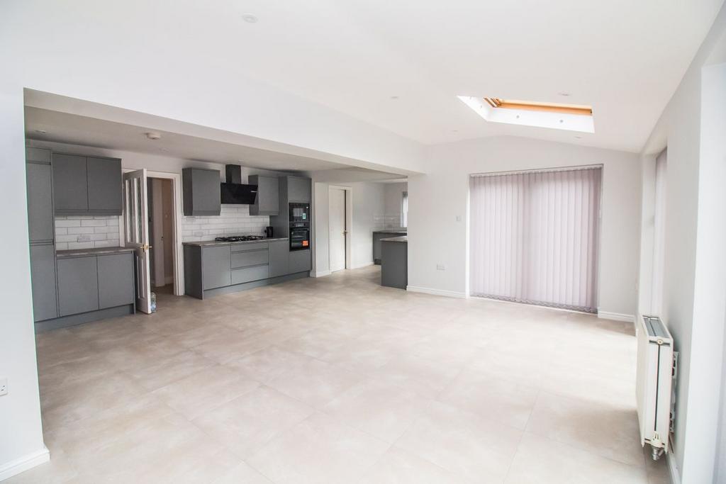 Kitchen/Family