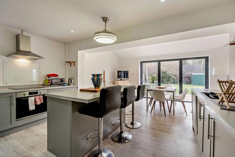 undefined, Gassons Road, Lechlade, Gloucestershire, GL7