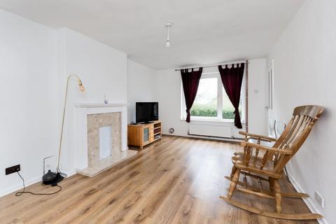 3 bedroom end of terrace house to rent, Eleanor Close, Bath BA2