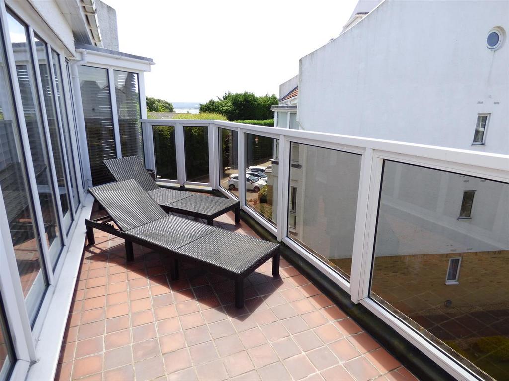 Balcony Loungers