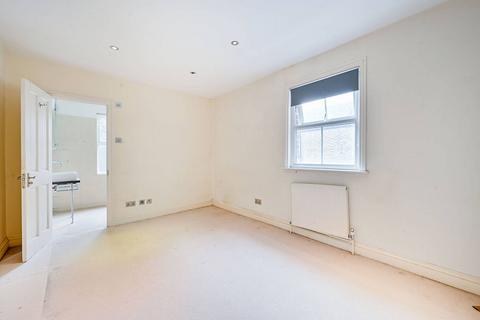 21a Avenue Road, London, W3 8NH