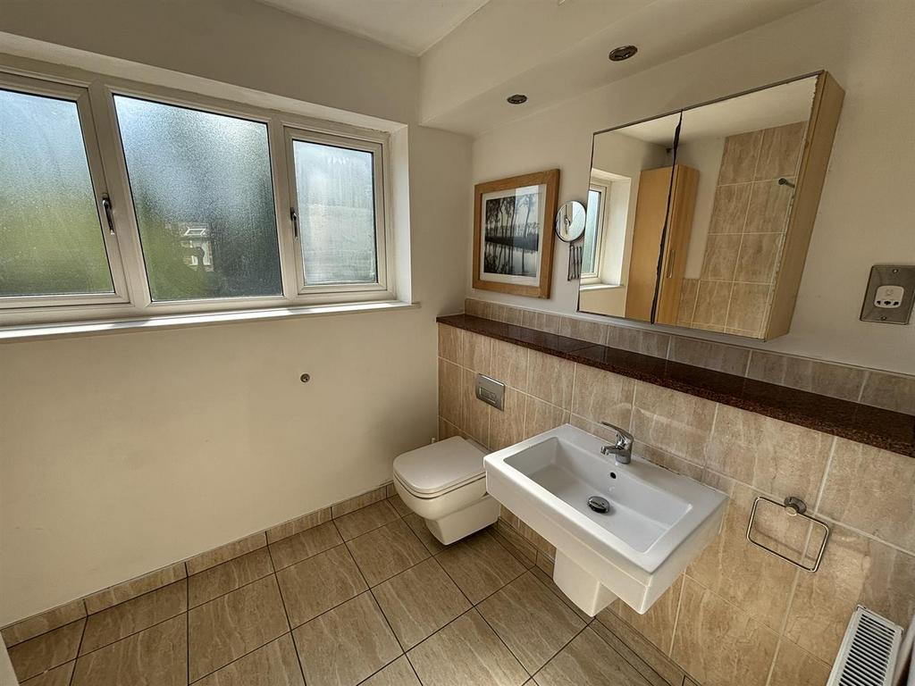 Ensuite