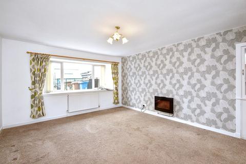6 Middleflat, Auchtermuchty, Cupar, KY14 7DG