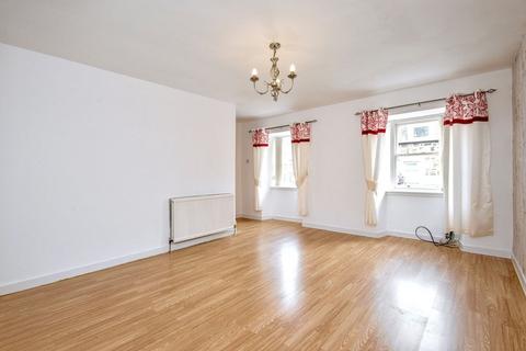 6 Middleflat, Auchtermuchty, Cupar, KY14 7DG