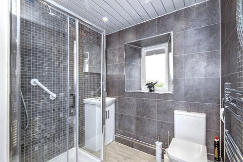6 Middleflat, Auchtermuchty, Cupar, KY14 7DG