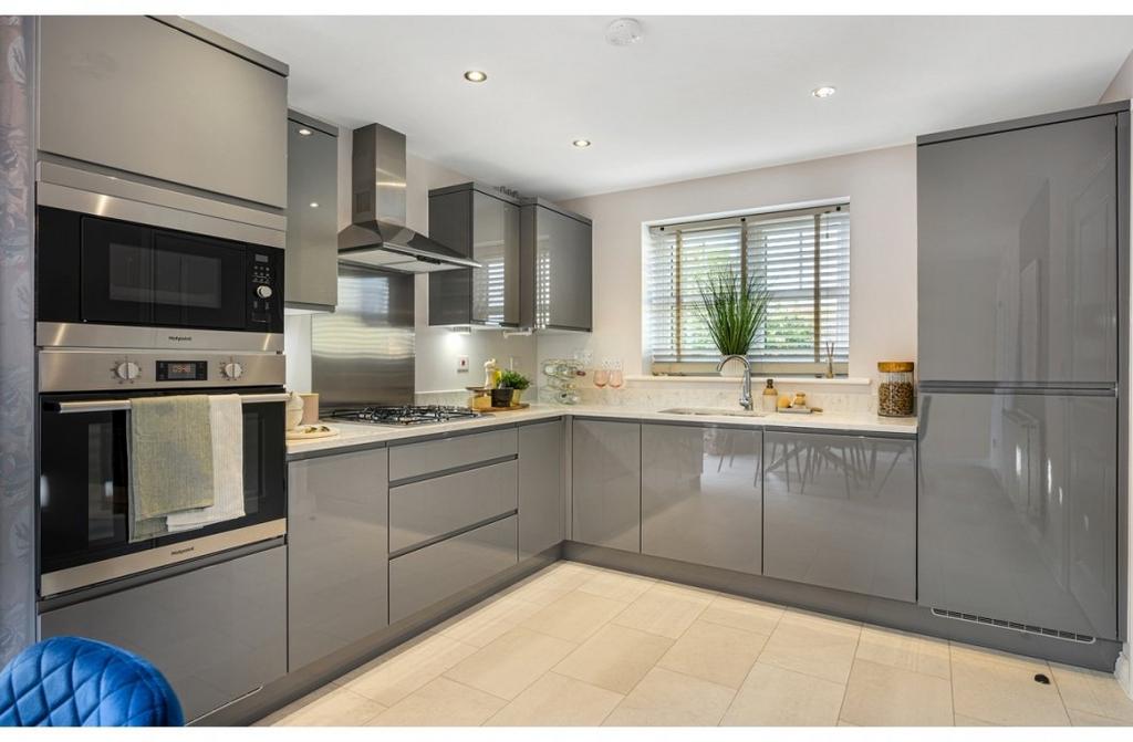 Kitchen - Fairford (LTH*) - Balmoral Gardens