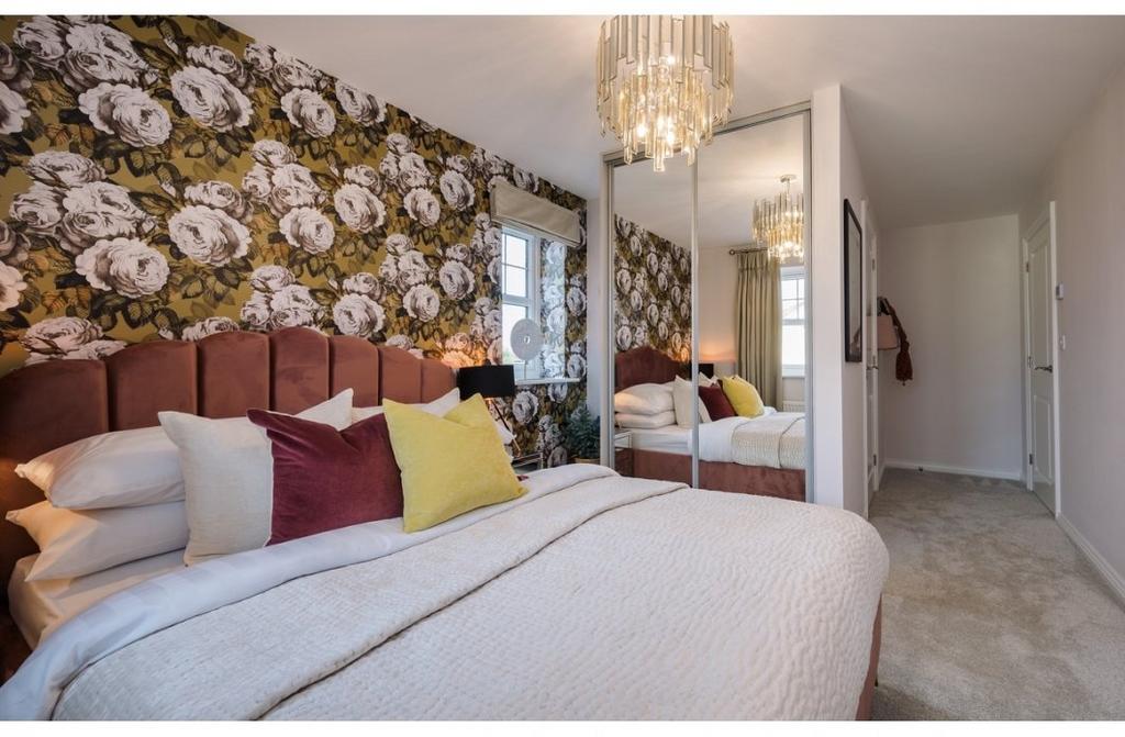 Bedroom 1 - Fairford (LTH*) - Balmoral Gardens