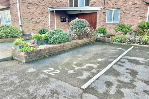 Parking to rent, North Drive, Brighton BN2