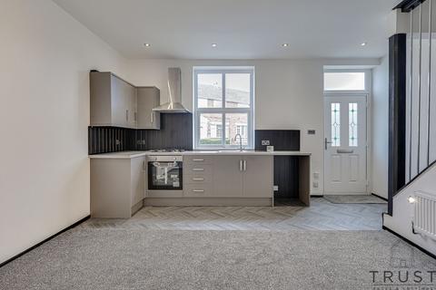 2 bedroom end of terrace house for sale, The Knowl, Mirfield, WF14