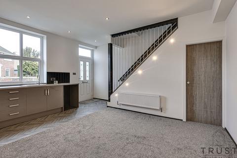 2 bedroom end of terrace house for sale, The Knowl, Mirfield, WF14