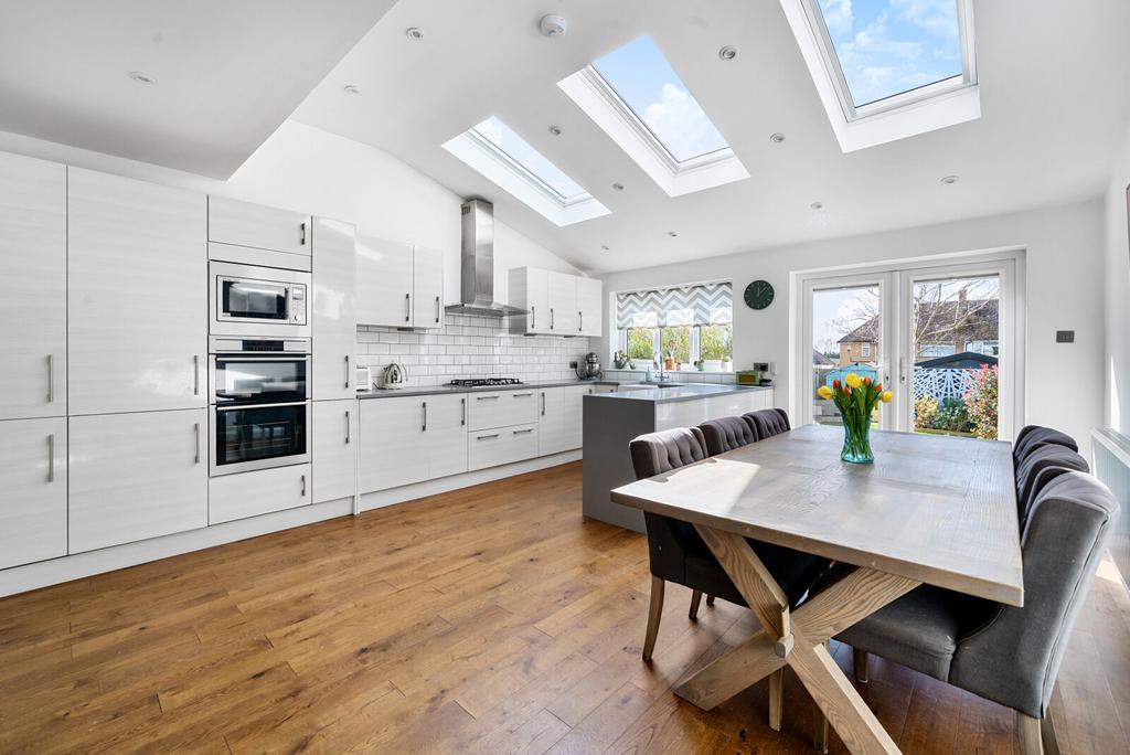Kitchen/Dining