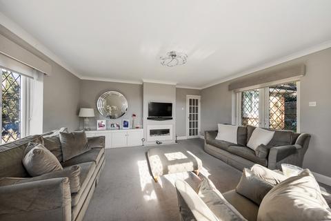 Oak Tree Cottage Goldings Hill, Loughton, IG10 2RY