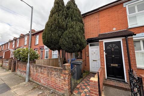 3 bedroom terraced house to rent, Phoenix Road, Ipswich