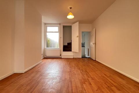 3 bedroom terraced house to rent, Phoenix Road, Ipswich