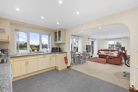 3 bedroom bungalow for sale, Torksey Lock, Lincoln